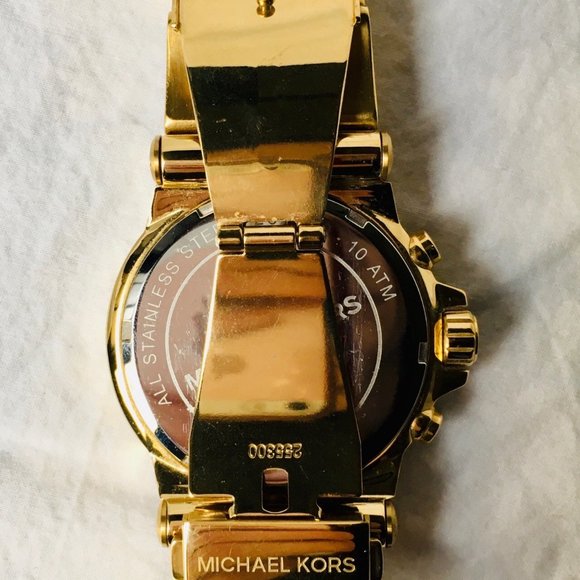 Michael Kors Goldtone Watch MK5313 - Picture 2 of 3
